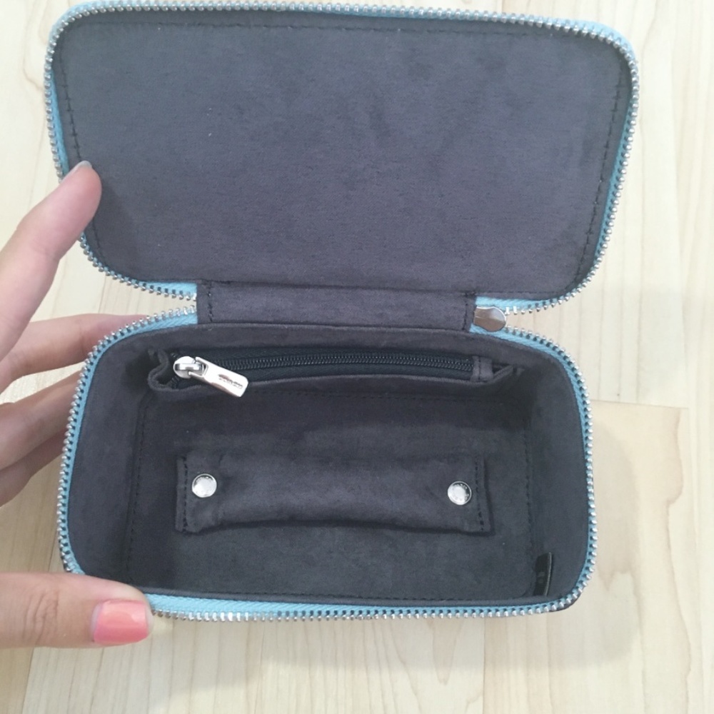 NWT Coach Vanity Case - Picture 4 of 5